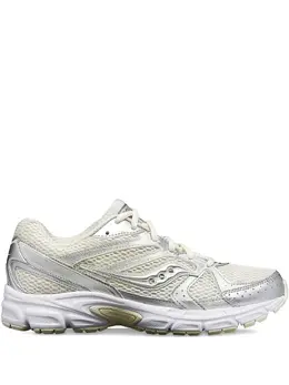Saucony: Кроссовки 