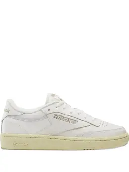 Reebok: Белые кроссовки  Club C 85