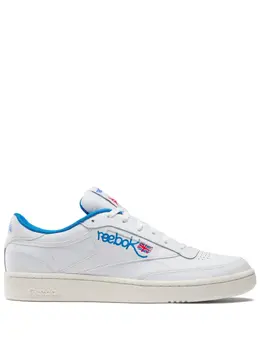 Reebok: Белые кроссовки  Club C 85