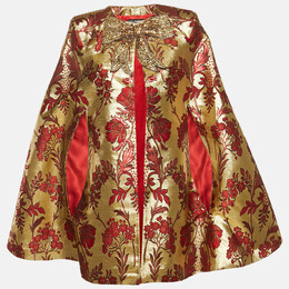 Dolce & Gabbana: Красный плащ 