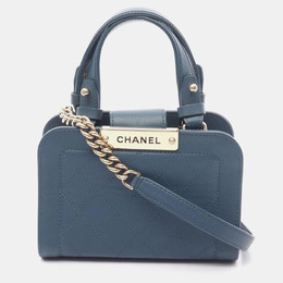 Chanel: Голубая сумка 