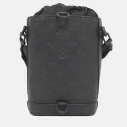 Louis Vuitton: Чёрная сумка 