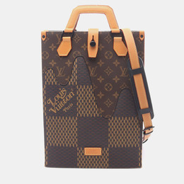 Louis Vuitton: Коричневая сумка-шоппер 