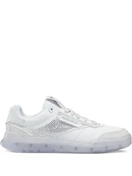 Reebok: Белые кроссовки  Club C Legacy