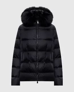 Moncler: Чёрный пуховик 