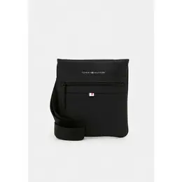 Tommy Hilfiger: Чёрная сумка 
