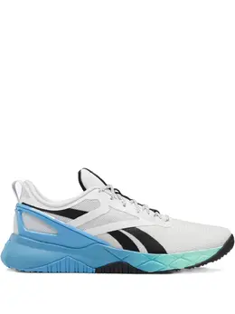 Reebok: Светлые кроссовки 