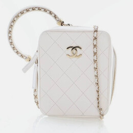 Chanel: Белая сумка 