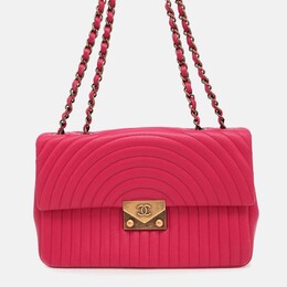 Chanel: Розовая сумка 