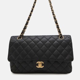 Chanel: Чёрная сумка 