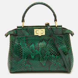 Fendi: Зелёная сумка на руку  Peekaboo
