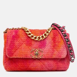 Chanel: Розовая сумка 