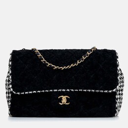 Chanel: Чёрная сумка 