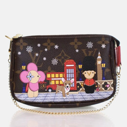 Louis Vuitton: Косметичка  Pochette