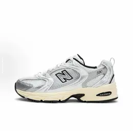 New Balance: Серебристые кроссовки  530