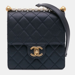 Chanel: Голубая сумка 