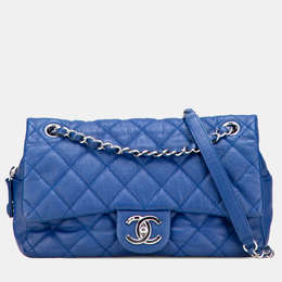 Chanel: Голубая сумка 
