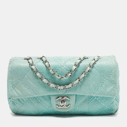 Chanel: Голубая сумка 