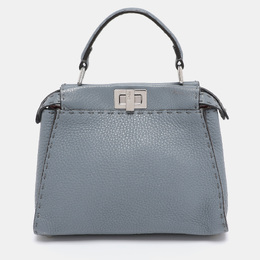 Fendi: Голубая сумка на руку  Peekaboo