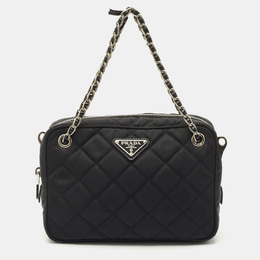 Prada: Чёрная сумка 