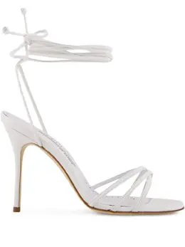 Manolo Blahnik: Белые сандалии 