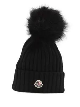Moncler: Чёрная шапка 