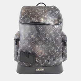 Louis Vuitton: Чёрный рюкзак 