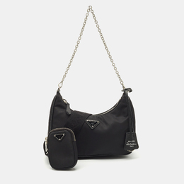 Prada: Чёрная сумка 