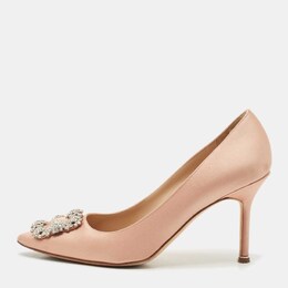 Manolo Blahnik: Оранжевые туфли  Hangisi