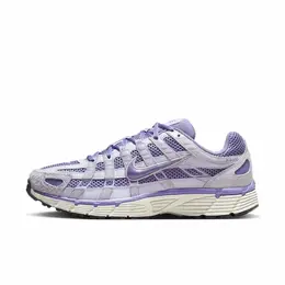 NIKE: Фиолетовые кроссовки  SE