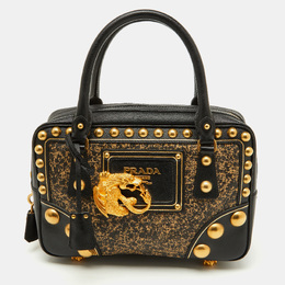 Prada: Чёрная сумка 