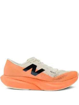 New Balance: Оранжевые кроссовки  FuelCell