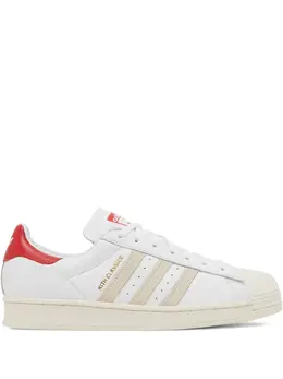 adidas: Белые кроссовки  Superstar