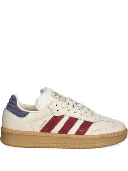 adidas: Светлые кроссовки  Samba