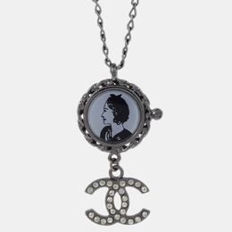 Chanel: Подвеска 