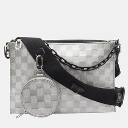 Louis Vuitton: Косметичка 