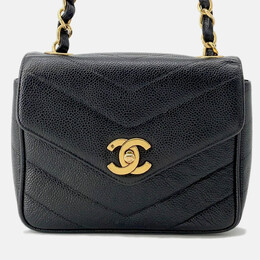 Chanel: Чёрная сумка 
