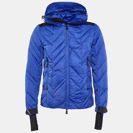 Moncler: Голубая куртка 