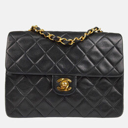 Chanel: Чёрная сумка 