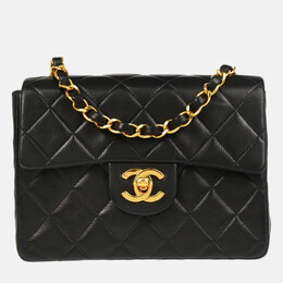 Chanel: Чёрная сумка 