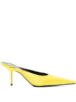 Victoria Beckham: Жёлтые сабо 