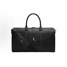 Jordan: Чёрная сумка 