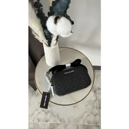 MICHAEL KORS: Чёрная сумка 