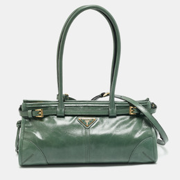 Prada: Зелёная сумка 