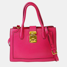 Miu Miu: Розовая сумка 