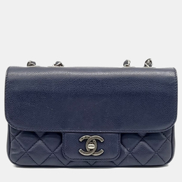 Chanel: Чёрная сумка 