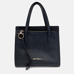 Salvatore Ferragamo: Чёрная сумка 