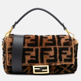 Fendi: Коричневая сумка  Baguette