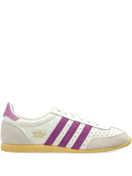 adidas: Белые кроссовки 