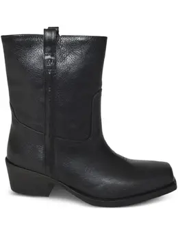 Weekend Max Mara: Чёрные ботинки 